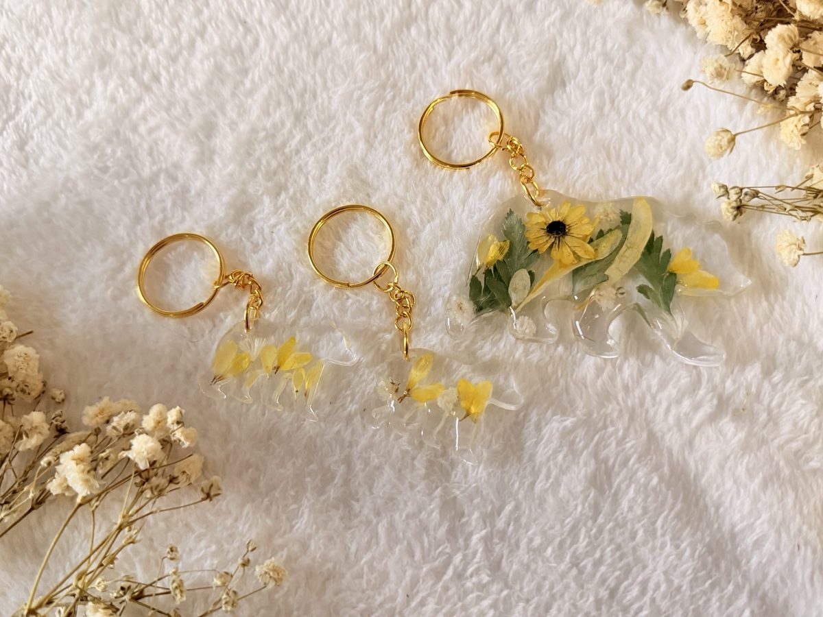 Small animal and floral resin keychains